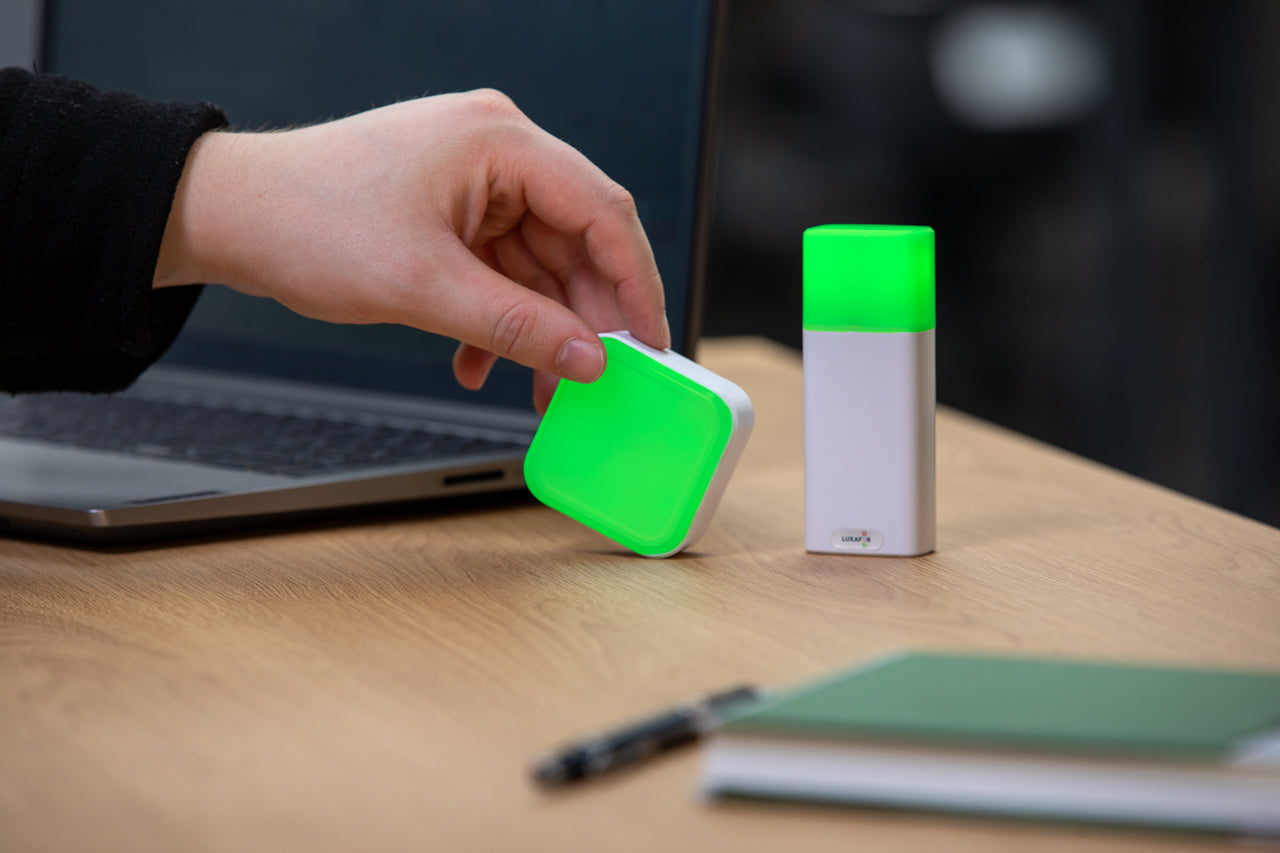 Luxafor Switch Pro 2 – ledig/opptatt statuslys til klinikker og kontorer